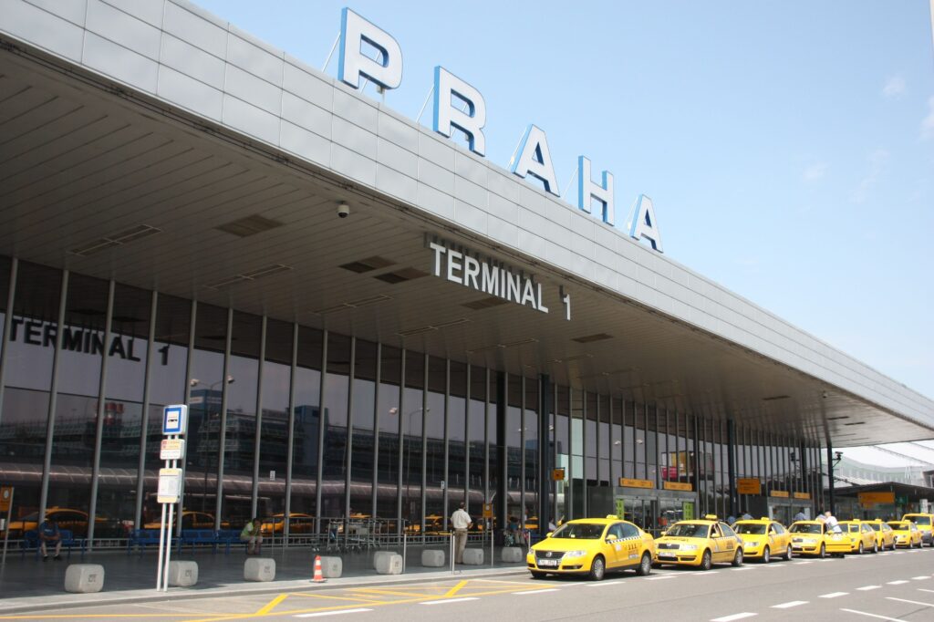 Airport Cab Service in Indore for on-time airport pickup and drop