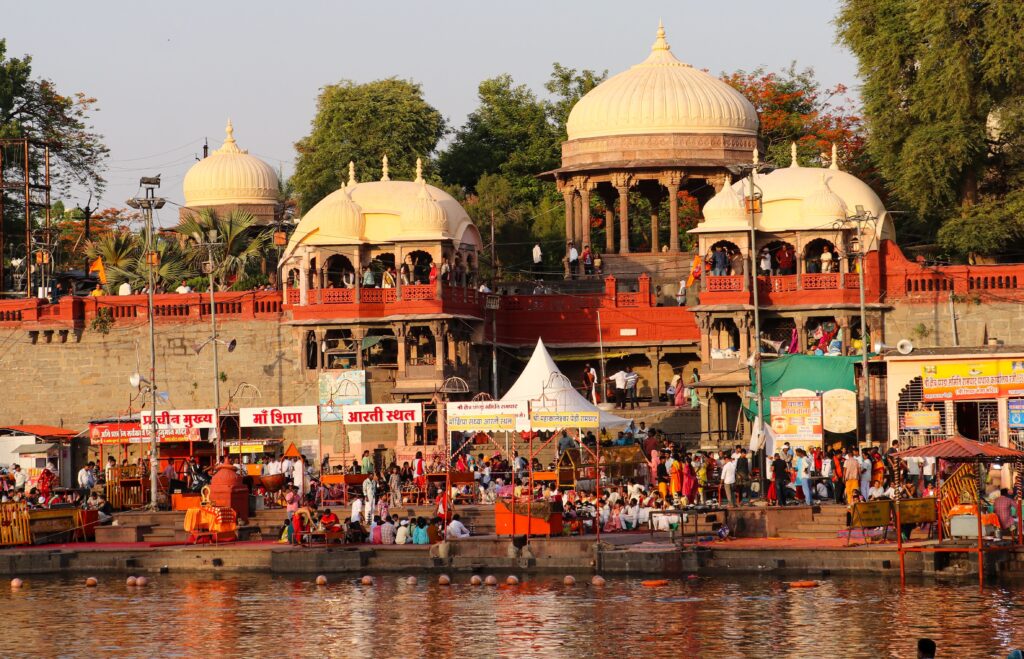 Indore to Ujjain Taxi Service for a peaceful visit to Ram Ghat